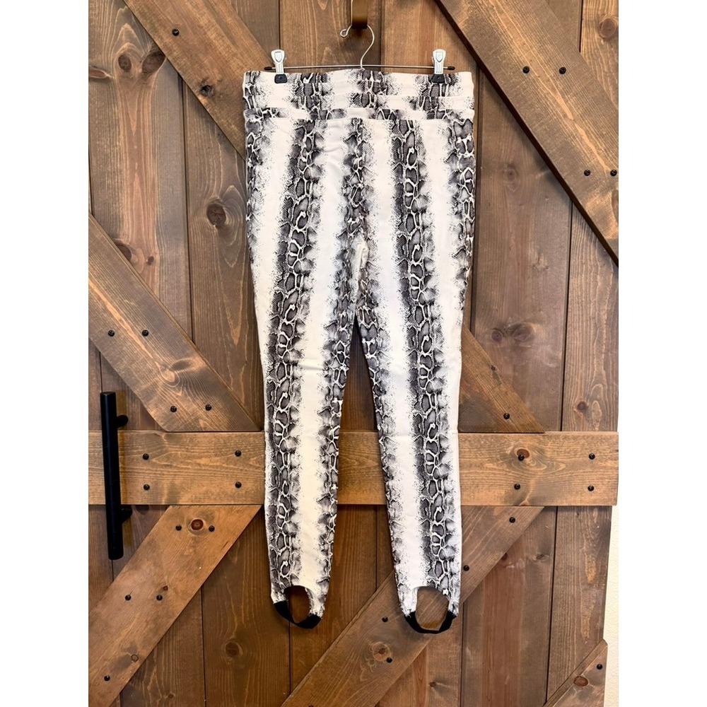 Versona Stirrup Pants Women Small Grey White Snakeskin Like New Animal Print - Picture 2 of 6